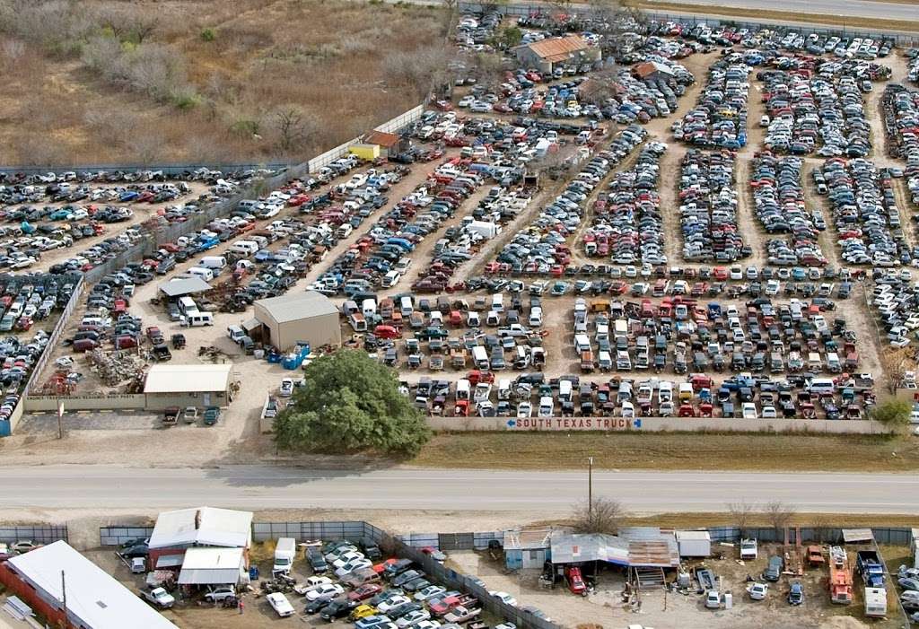 South Texas Truck Salvage | 9596 New Laredo Hwy, San Antonio, TX 78211, USA | Phone: (210) 623-6701