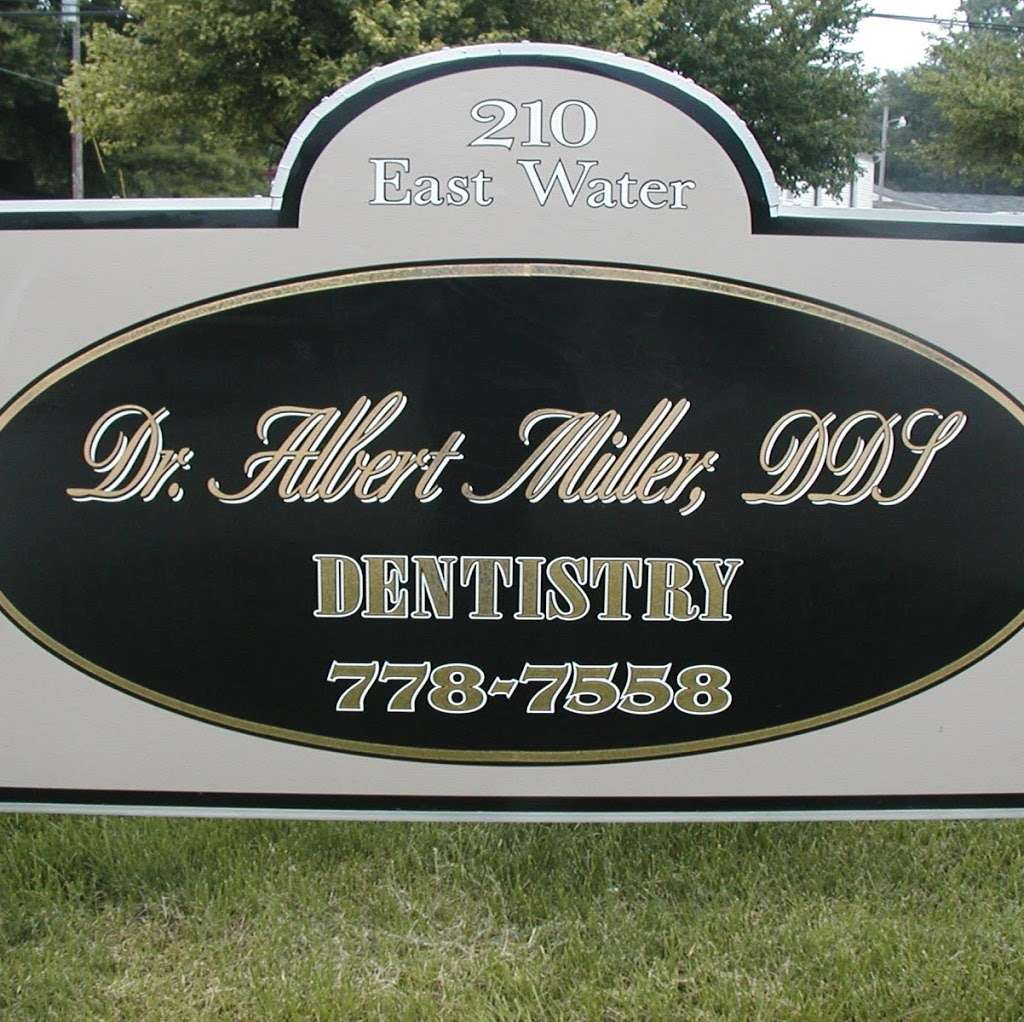 Miller III Albert DDS | 210 E Water St, Pendleton, IN 46064, USA | Phone: (765) 778-7558