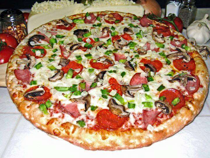 Caputos Pizza Company | 800 S Mountain St, Cherryville, NC 28021, USA | Phone: (704) 802-4582