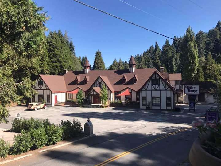 Bracken Fern Manor | 815 Arrowhead Villa Rd, Lake Arrowhead, CA 92352 | Phone: (909) 336-5000