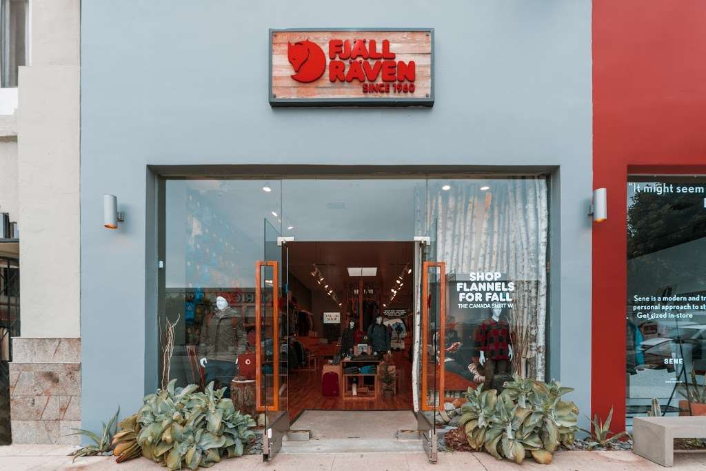 Fjällräven La Brea | 151 South La Brea Ave, Los Angeles, CA 90036, USA | Phone: (323) 746-7807