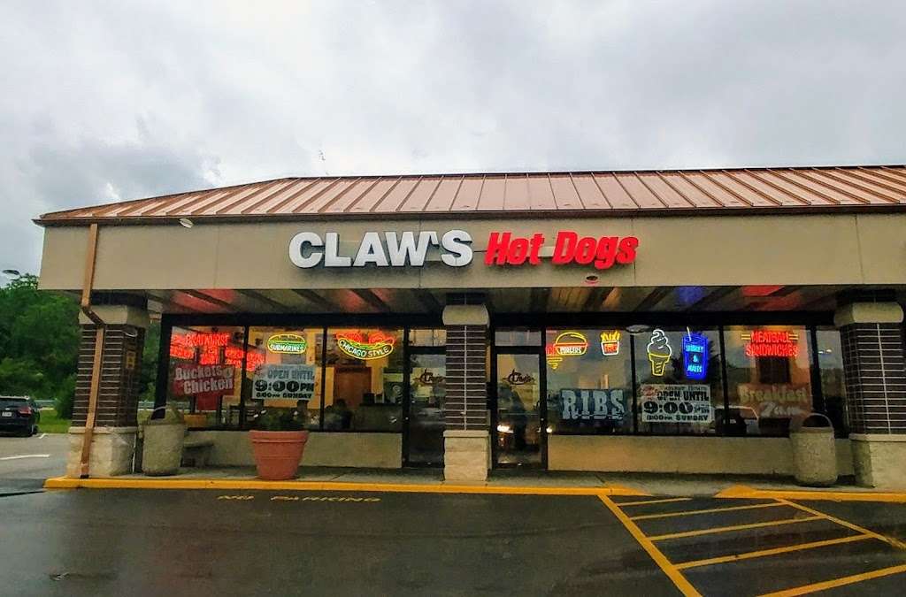 Claws Hot Dogs & Beef | 90 E Geneva Square, Lake Geneva, WI 53147, USA | Phone: (262) 248-7541