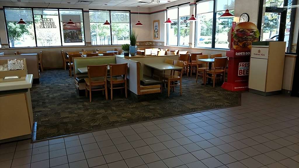 Wendys | 1871 Golf Rd, Schaumburg, IL 60194, USA | Phone: (847) 885-4563