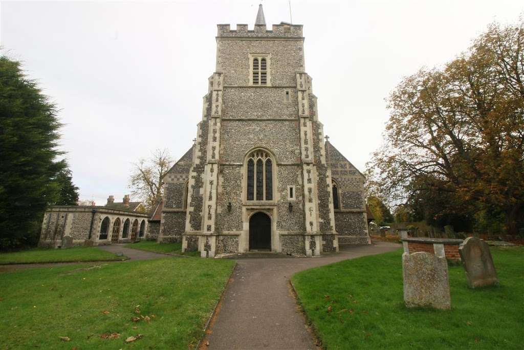 Saint Mary the Virgin Churchyard | Essendon, Hatfield AL9, UK