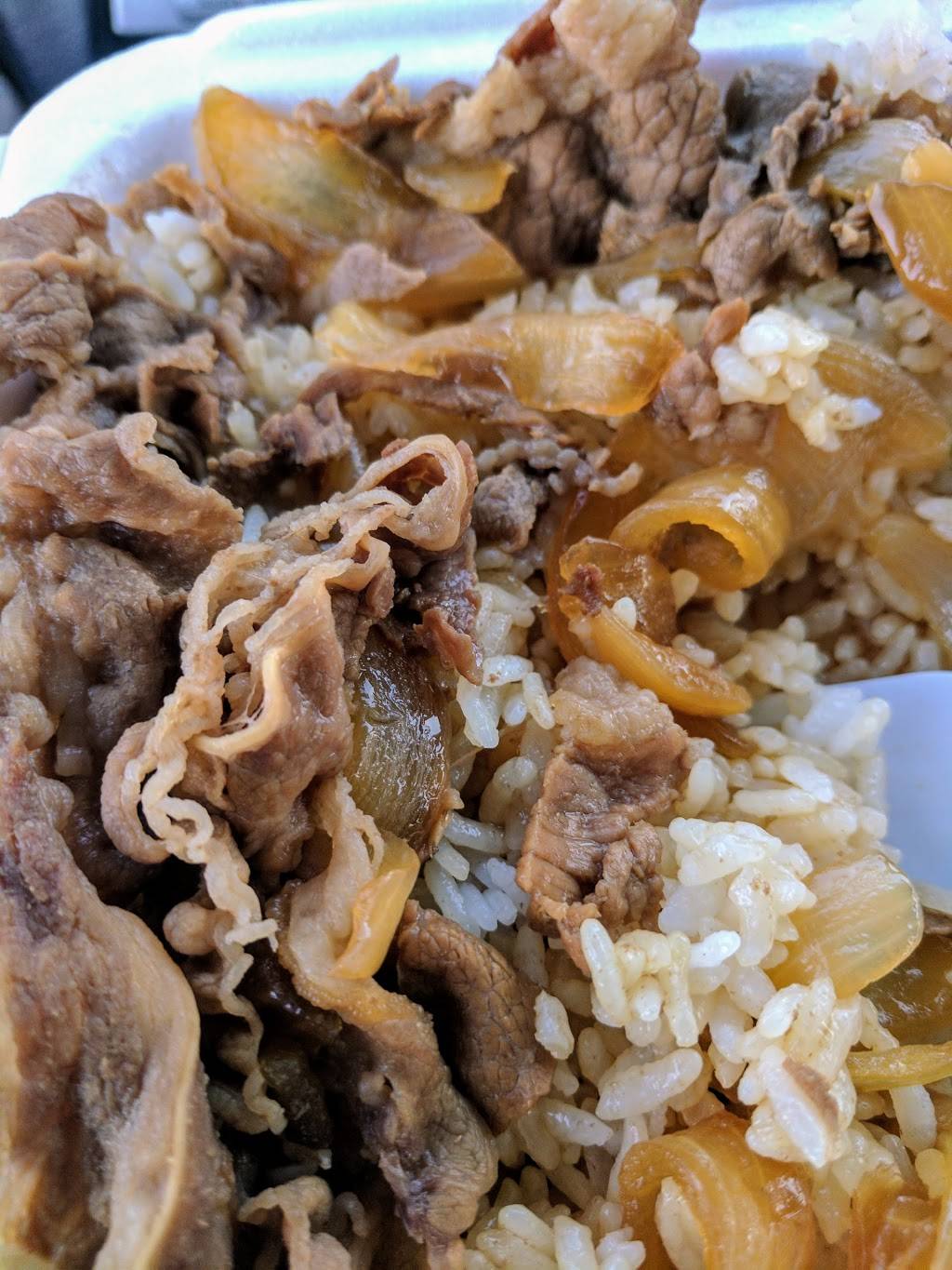 Yoshinoya Wilmington | 140 W Anaheim St, Wilmington, CA 90744, USA | Phone: (310) 549-9147