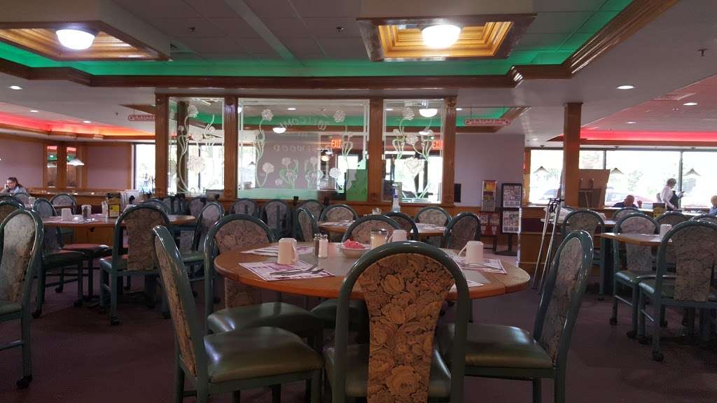 Rosewood Family Restaurant | 367 West U.S. Highway 6, Valparaiso, IN 46385, USA | Phone: (219) 763-2282