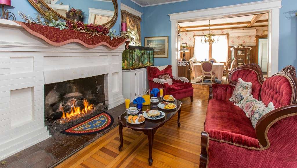 Avon Manor Bed & Breakfast | 109 Sylvania Ave, Avon-By-The-Sea, NJ 07717, USA | Phone: (732) 776-7770