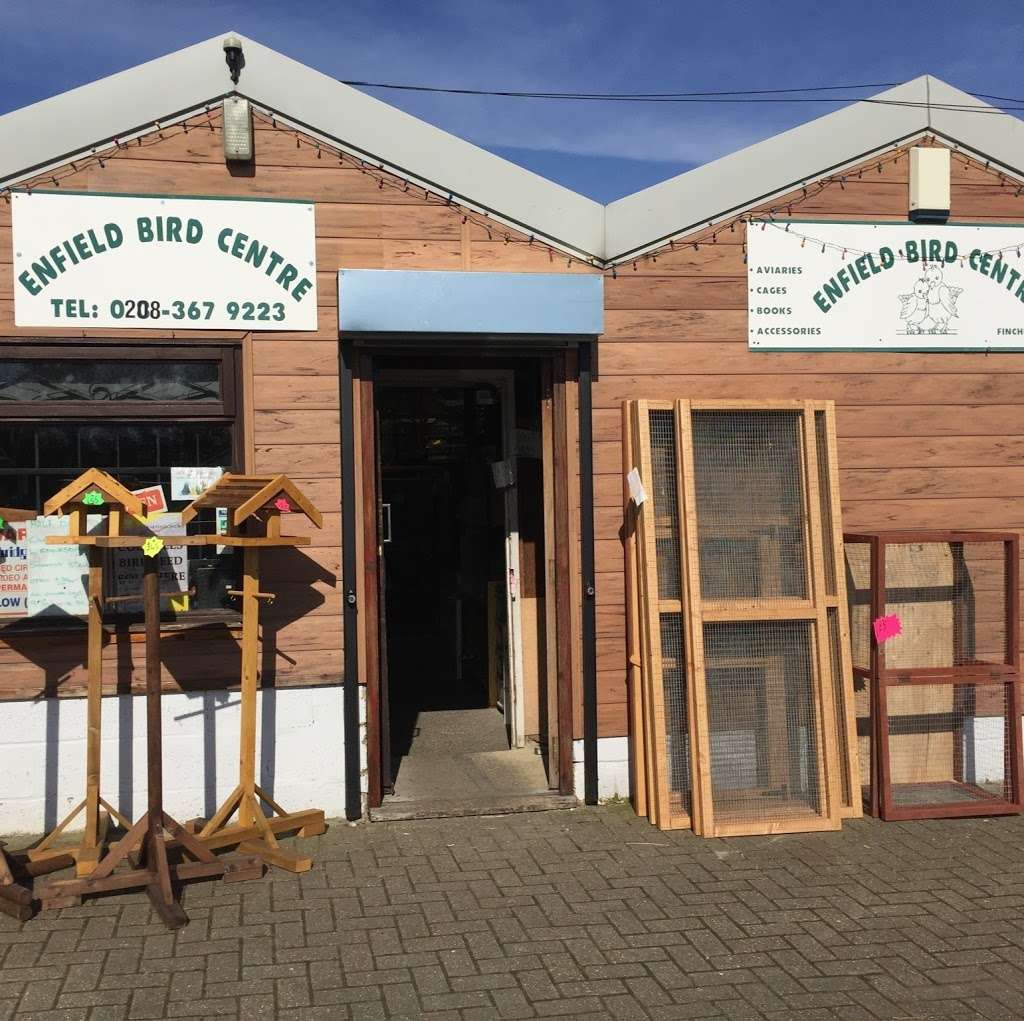 The Enfield Bird Centre bird cages | Cattlegate Rd, Enfield EN2 9DS, UK | Phone: 020 8367 9223