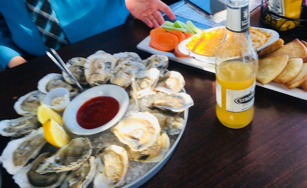 Long Beach Oyster House | 818 Bowleys Quarters Rd, Middle River, MD 21220, USA | Phone: (410) 335-9444