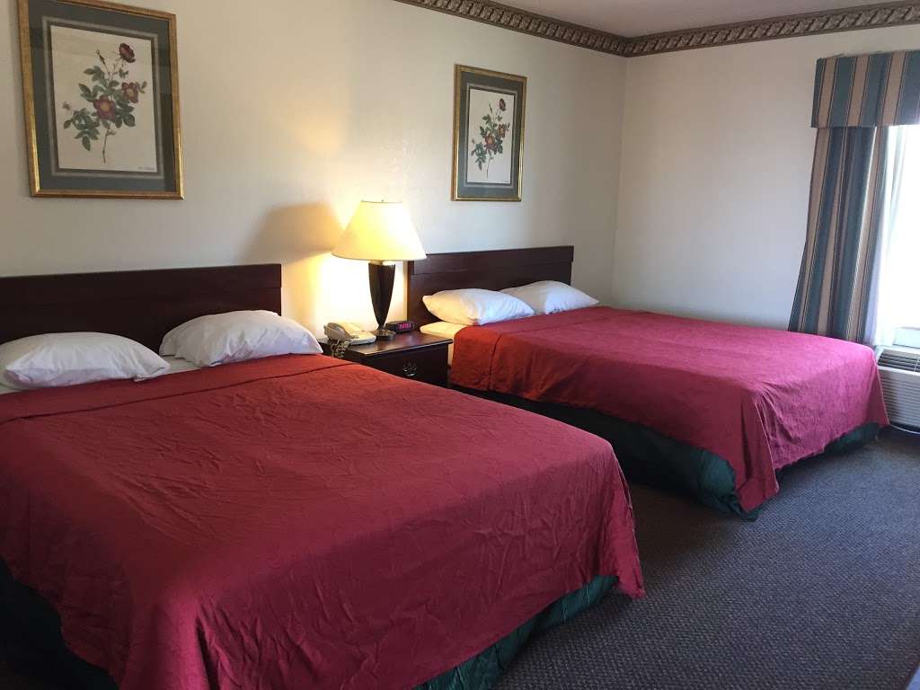 Red Carpet Inn | 1175 Wayne Ave, Chambersburg, PA 17202 | Phone: (717) 267-2323