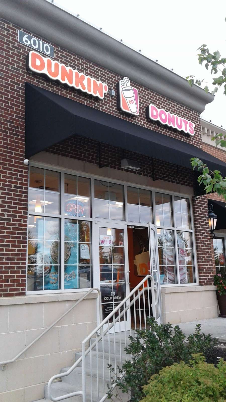 Dunkin Donuts | 6010 Meadowridge Center Dr, Elkridge, MD 21075 | Phone: (410) 799-2888