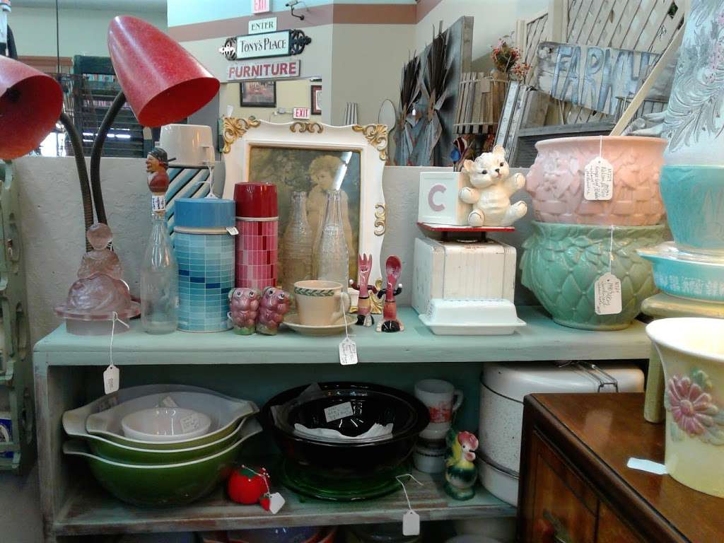 Highland Yard Vintage | 1509 N Arizona Ave, Chandler, AZ 85225, USA | Phone: (480) 622-0842