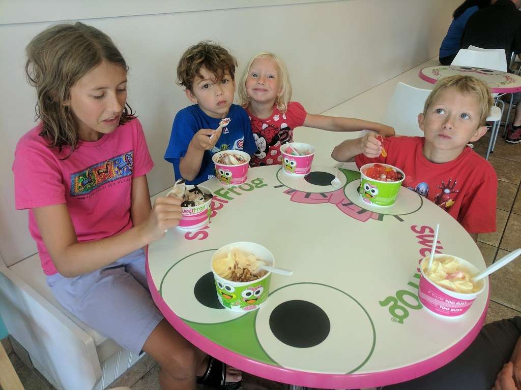 sweetFrog Charlotte Hall | 30320 Triangle Dr #5, Charlotte Hall, MD 20622 | Phone: (301) 884-4644