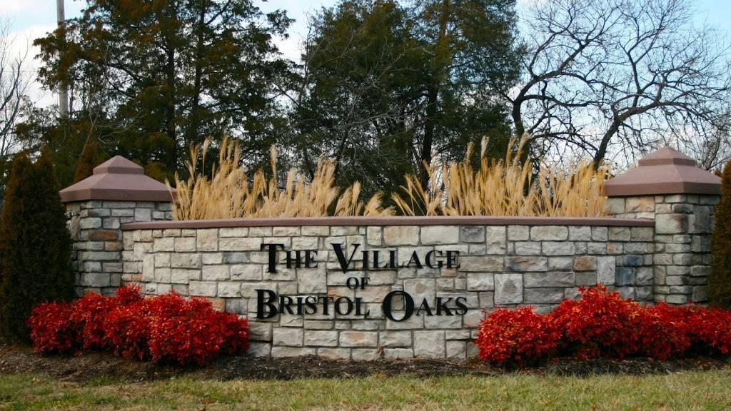 The Village of Bristol Oaks | 8622 Oaks Way, Louisville, KY 40299, USA | Phone: (502) 267-8585