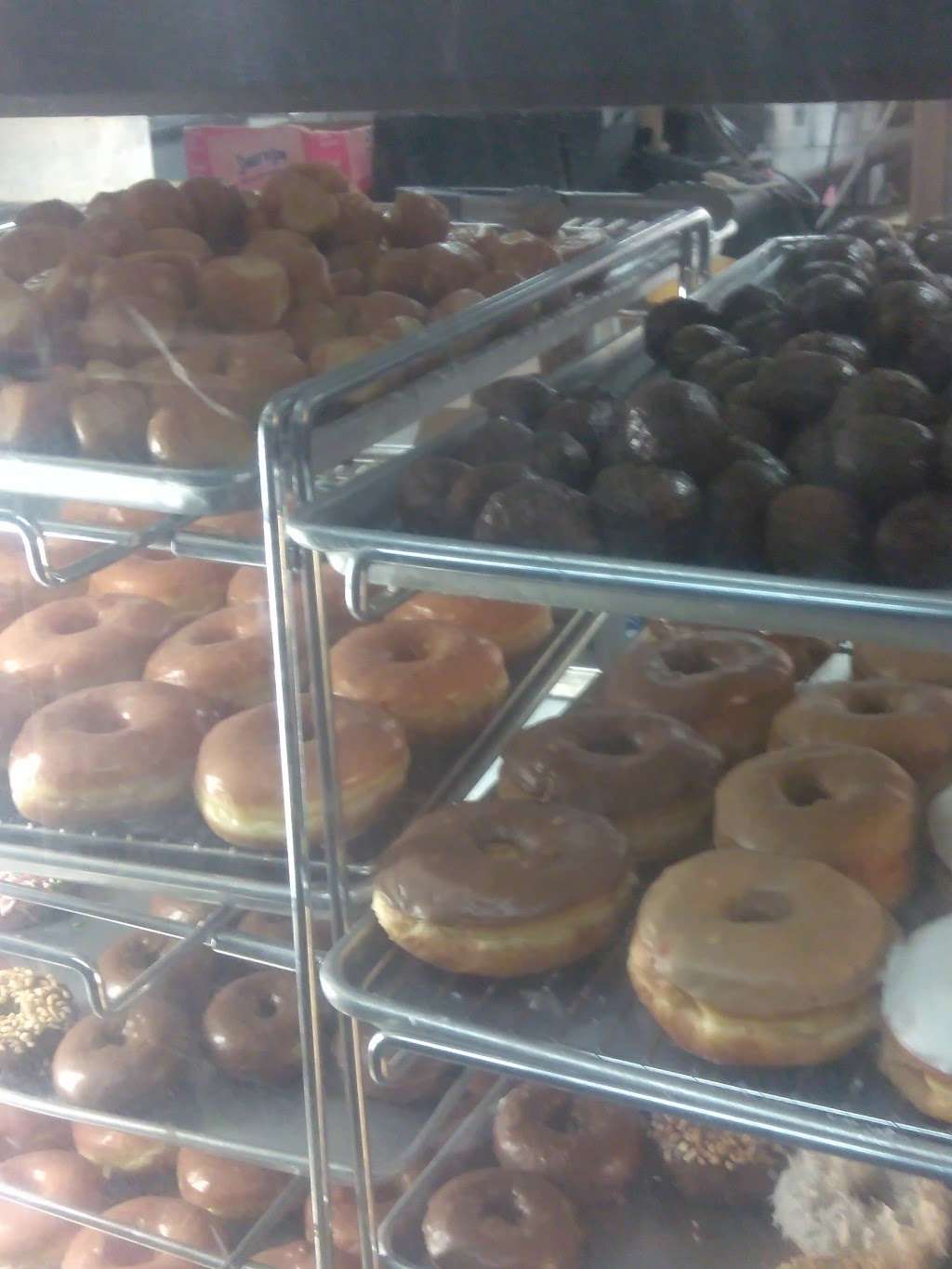 Kinly Donuts | 2000 W Manchester Ave, Los Angeles, CA 90047, USA | Phone: (323) 753-0284