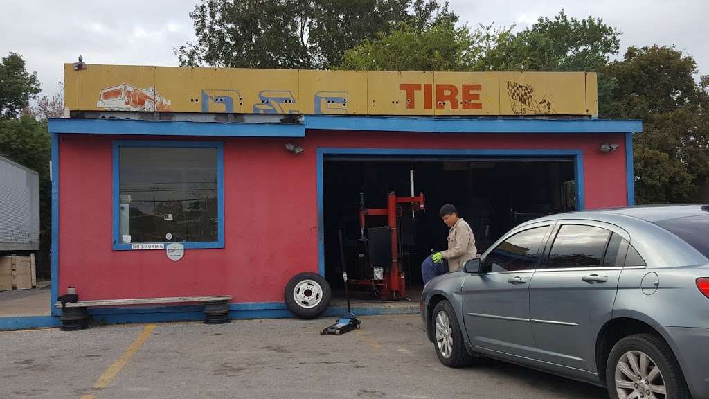 R & S Tire Shop | 1401 N Alexander Dr, Baytown, TX 77520, USA | Phone: (281) 428-2781