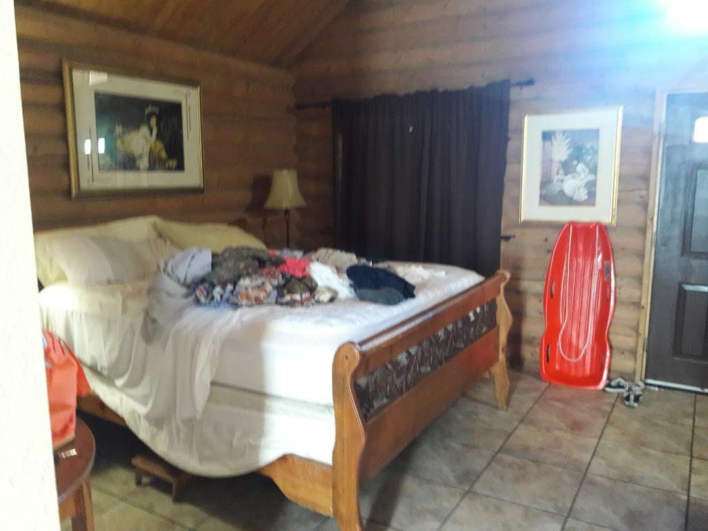 Mount Charleston Cabins | 5355 Kyle Canyon Rd, Las Vegas, NV 89124, USA | Phone: (702) 872-5408