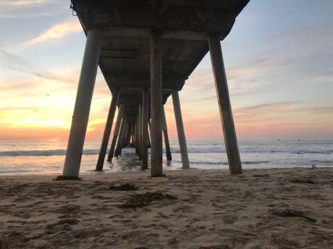 Surf City Hostel | 26 Pier Ave, Hermosa Beach, CA 90254, USA | Phone: (310) 798-2323