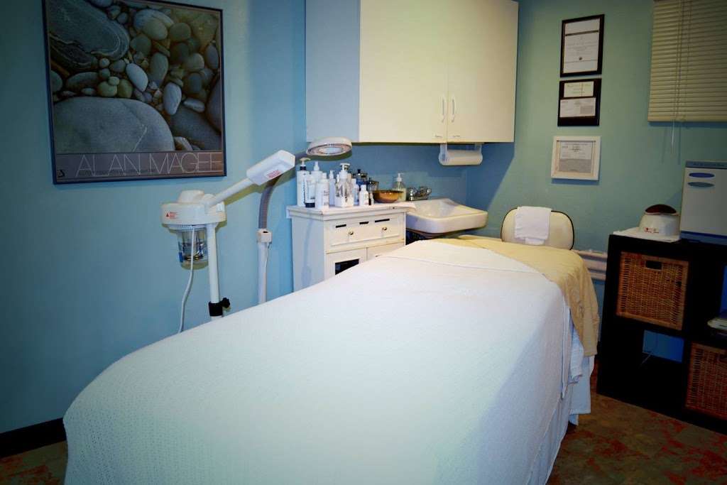 Tonis Facial Studio | 2809 S Mission Rd suite j, Fallbrook, CA 92028, USA | Phone: (760) 468-4388