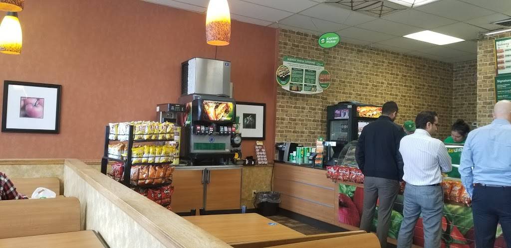 Subway | 1860 E Washington Ave, Madison, WI 53704, USA | Phone: (608) 246-9090