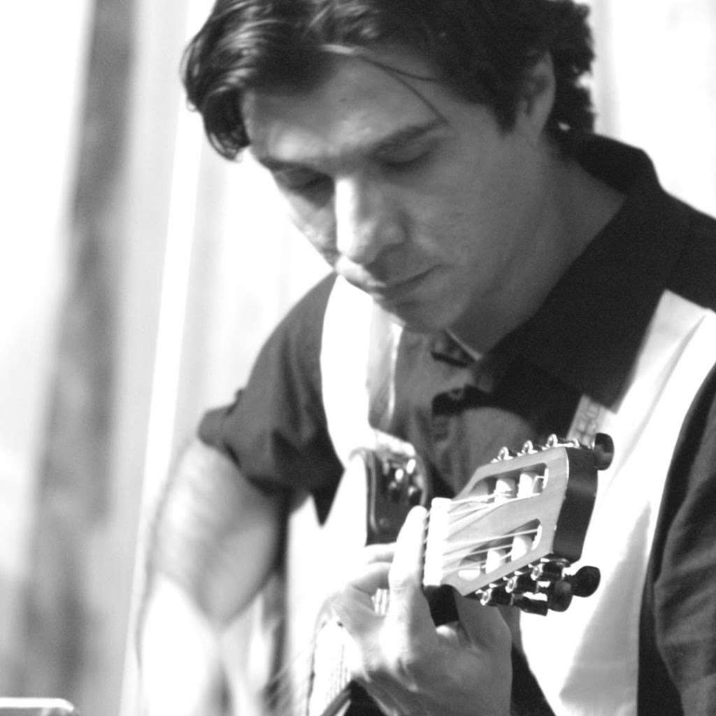 Ruben De Anda Guitarist | 2108 Curtis Dr, Vista, CA 92084, USA | Phone: (760) 412-1300