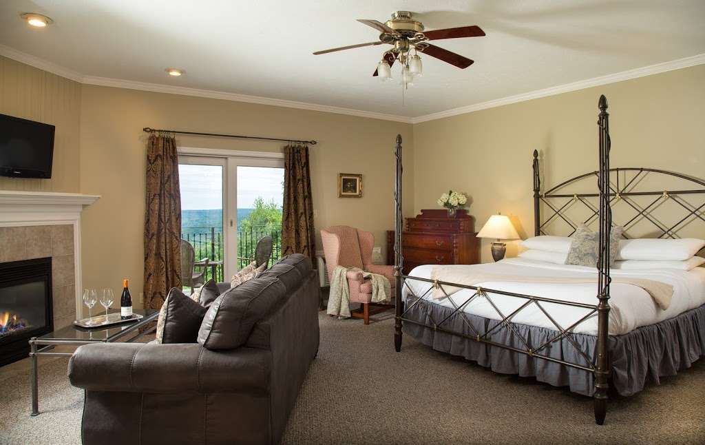 The French Manor Inn and Spa | 50 Huntingdon Dr, Newfoundland, PA 18445, USA | Phone: (570) 676-3244