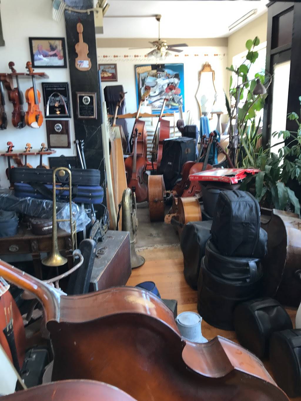 Geoffrey J Seitz Violinmaker | 4171 Loughborough Ave, St. Louis, MO 63116, USA | Phone: (314) 353-1312