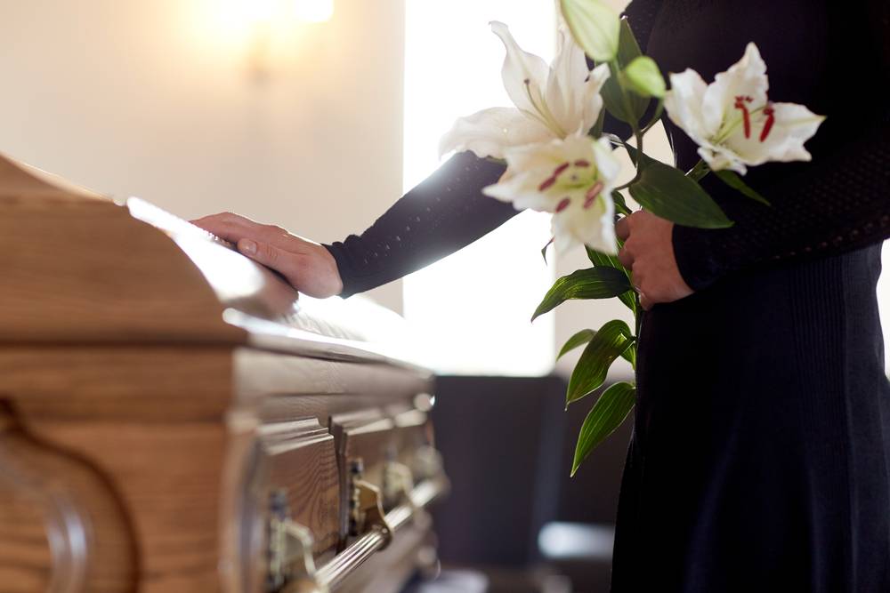 Roberts & Wedekindt Funeral Home | 280 Grover Cleveland Hwy, Buffalo, NY 14226, USA | Phone: (716) 835-2323
