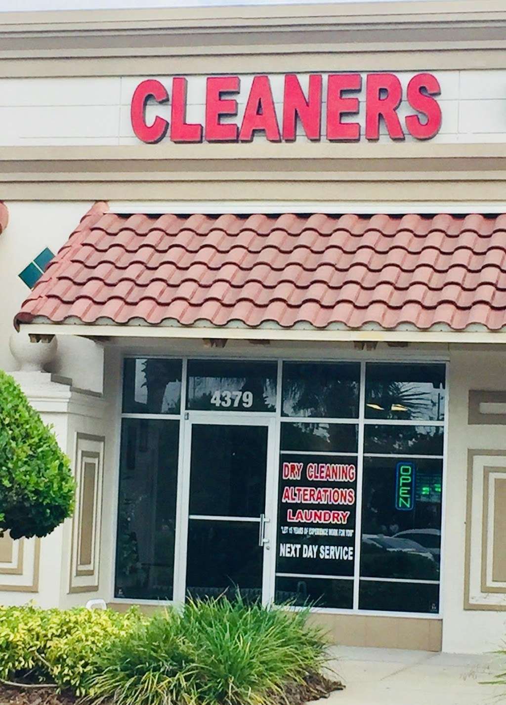 Eagleridge Cleaners in 4379 S Hwy 27, Clermont, FL 34711, USA