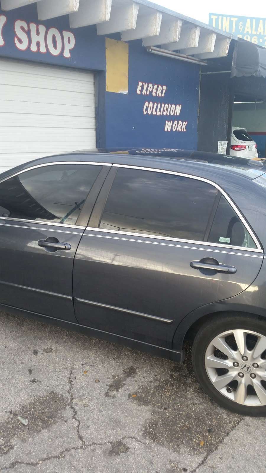 Chachys Auto Tinting | 2601 NW 103rd St, Miami, FL 33147, USA | Phone: (305) 696-7798