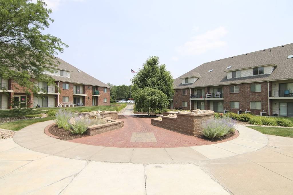 Fountain Glen Apartments | 6157 NW 2nd Cir, Lincoln, NE 68521, USA | Phone: (402) 436-3452