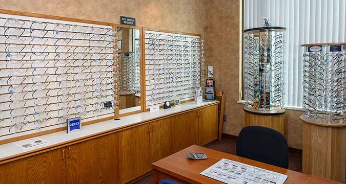 LTF Eye Clinics | 2101 Burlington Beach Road, Valparaiso, IN 46383, USA | Phone: (219) 462-0309