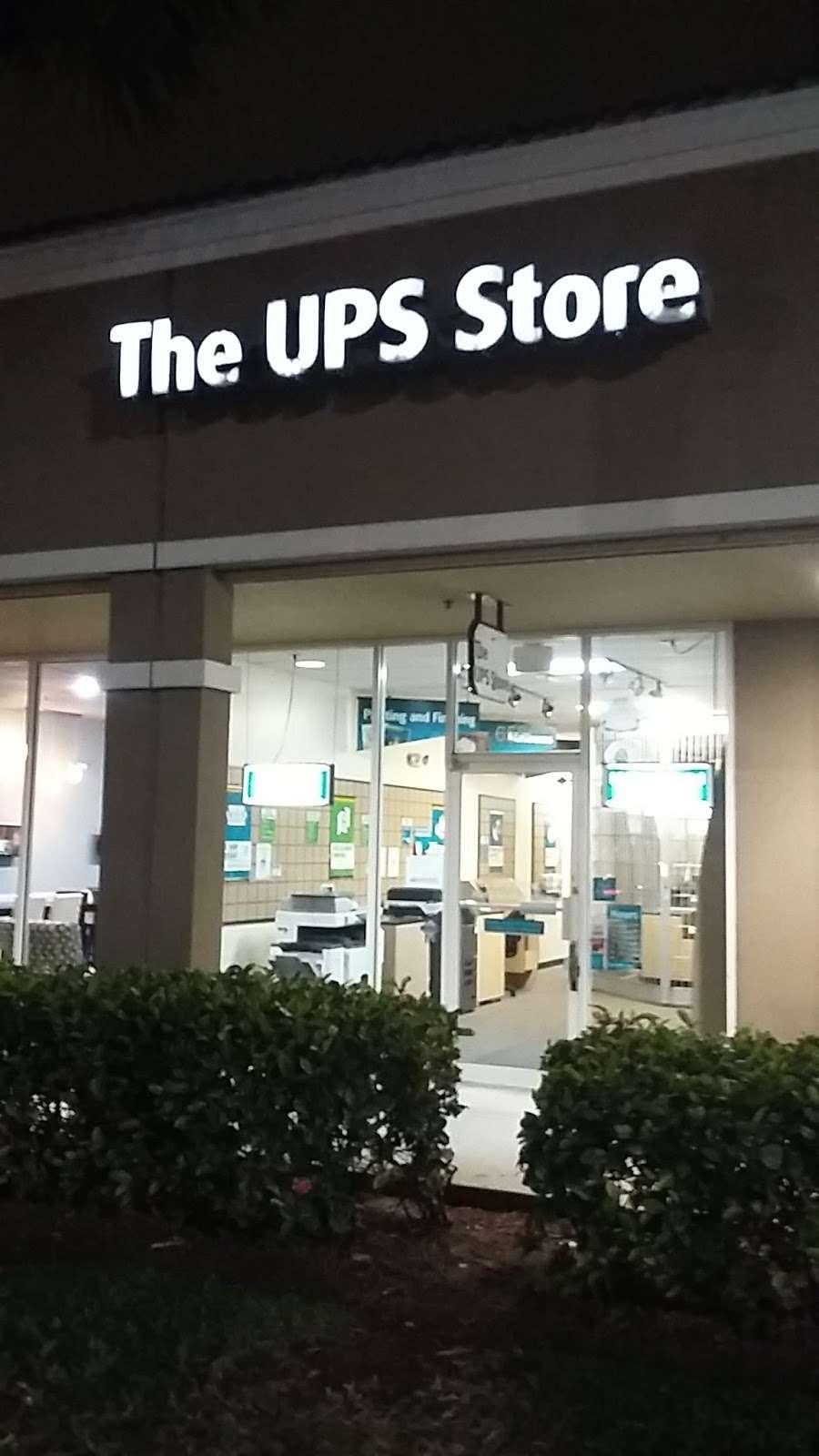 The UPS Store | 6586 Hypoluxo Rd, Lake Worth, FL 33467, USA | Phone: (561) 432-8890