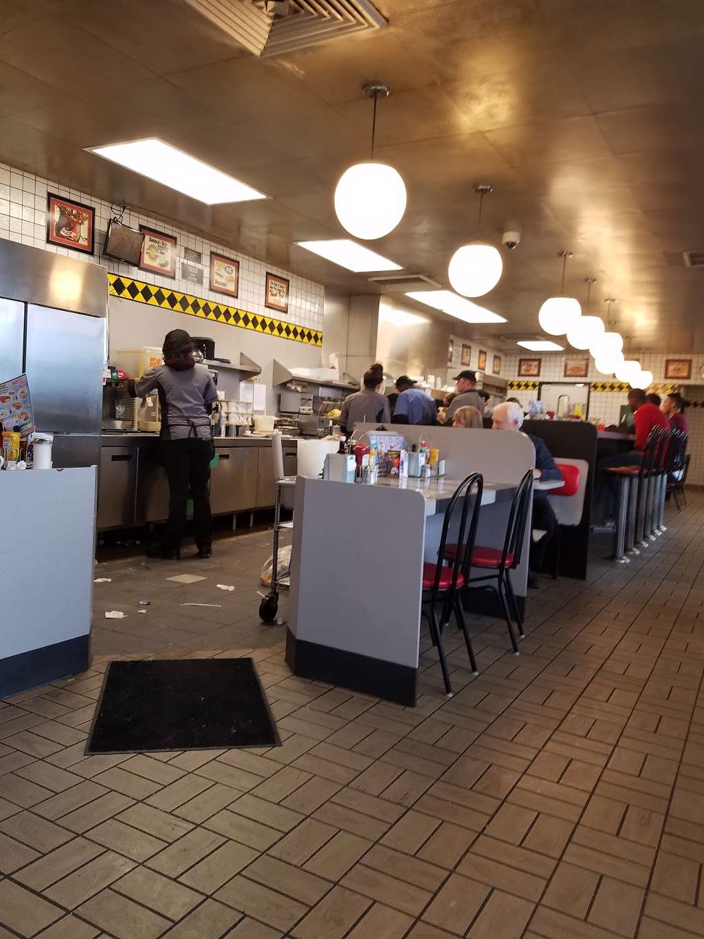 Waffle House | 808 England St, Ashland, VA 23005, USA | Phone: (804) 798-6677