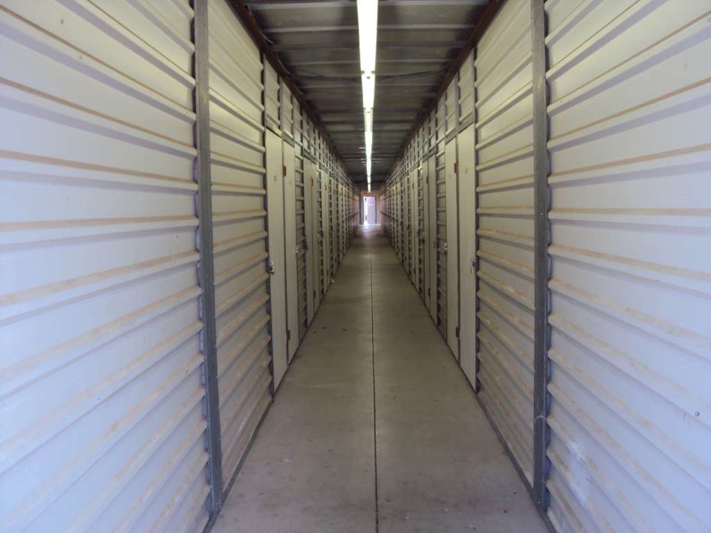 U-Haul Moving & Storage of Red Bird Lane | 5409 S Westmoreland Rd, Dallas, TX 75237 | Phone: (214) 339-1179