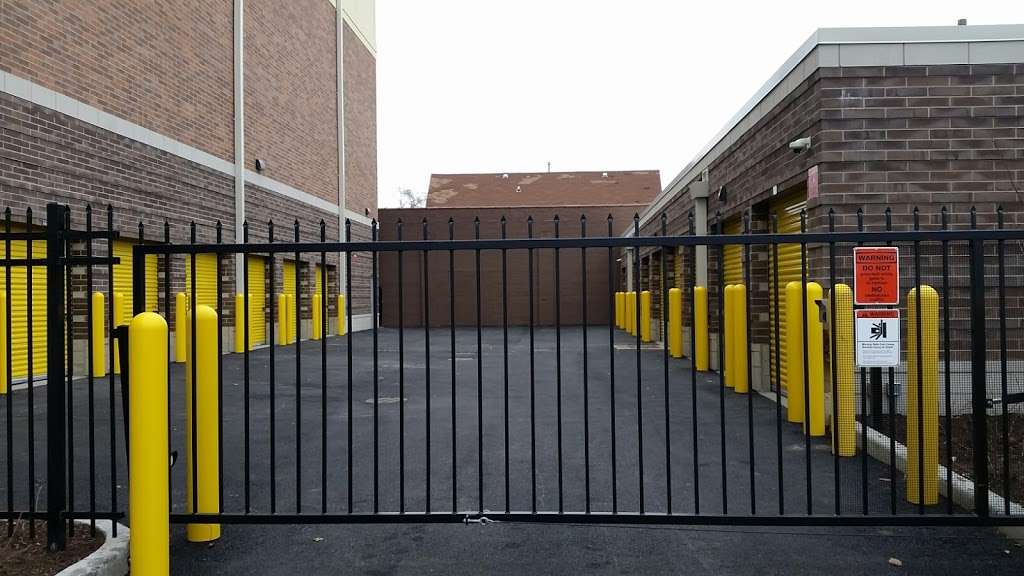 Safeguard Self Storage | 4534 W North Ave, Chicago, IL 60639, USA | Phone: (773) 796-2420