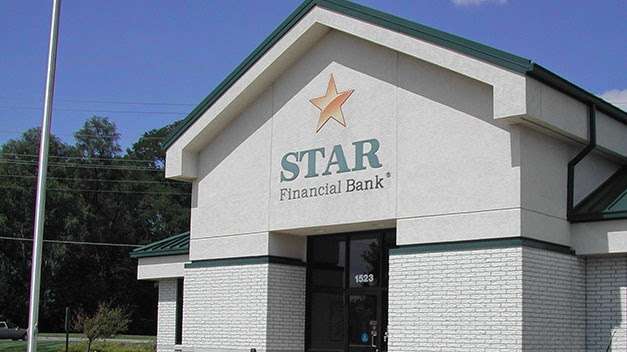 STAR Financial Bank | 1523 E Cross St, Anderson, IN 46012, USA | Phone: (765) 622-4185