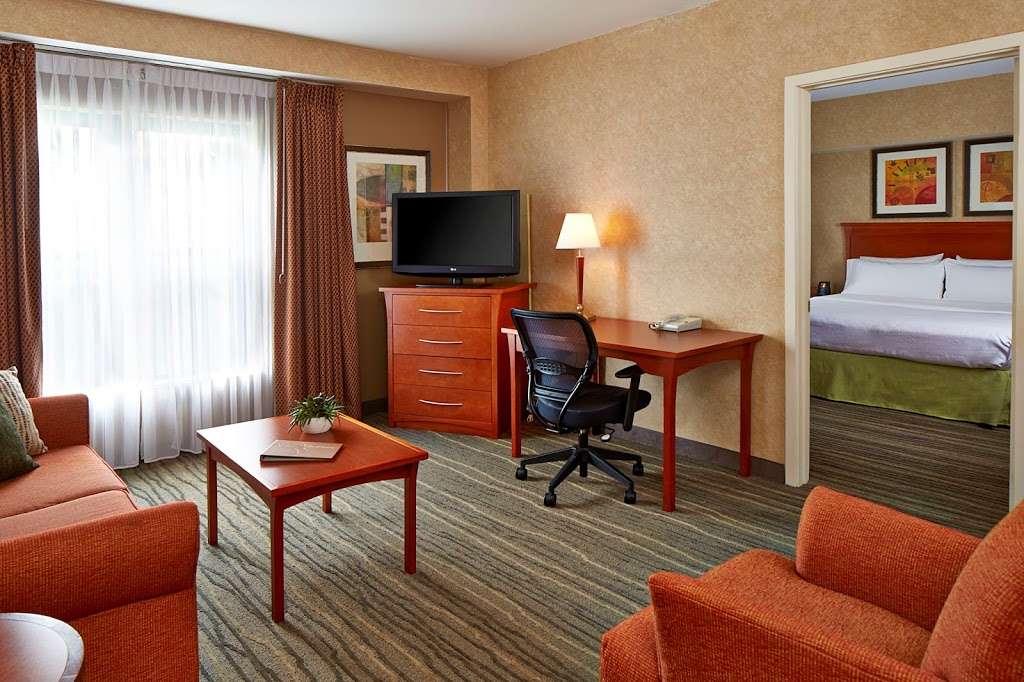 Homewood Suites by Hilton Chicago-Lincolnshire | 10 Westminster Way, Lincolnshire, IL 60069, USA | Phone: (847) 945-9300