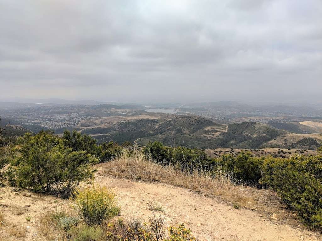 China Flat Trailhead | 1399 King James Ct, Oak Park, CA 91377, USA