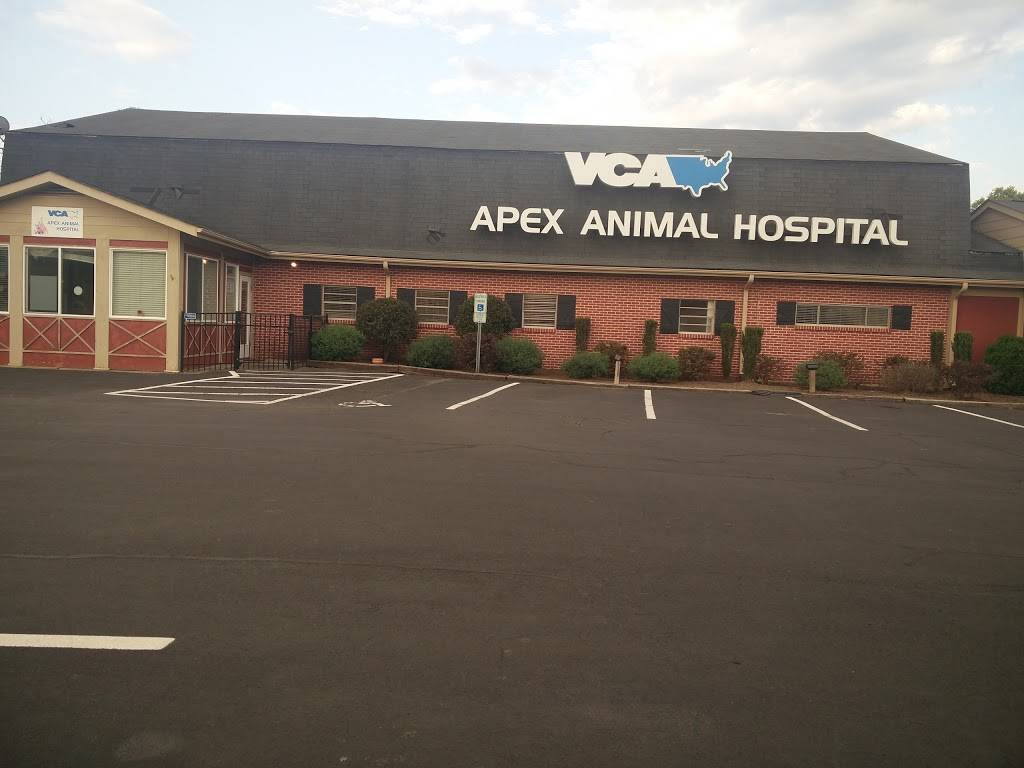 VCA Apex Animal Hospital | 1600 E Williams St, Apex, NC 27539, USA | Phone: (919) 362-8878