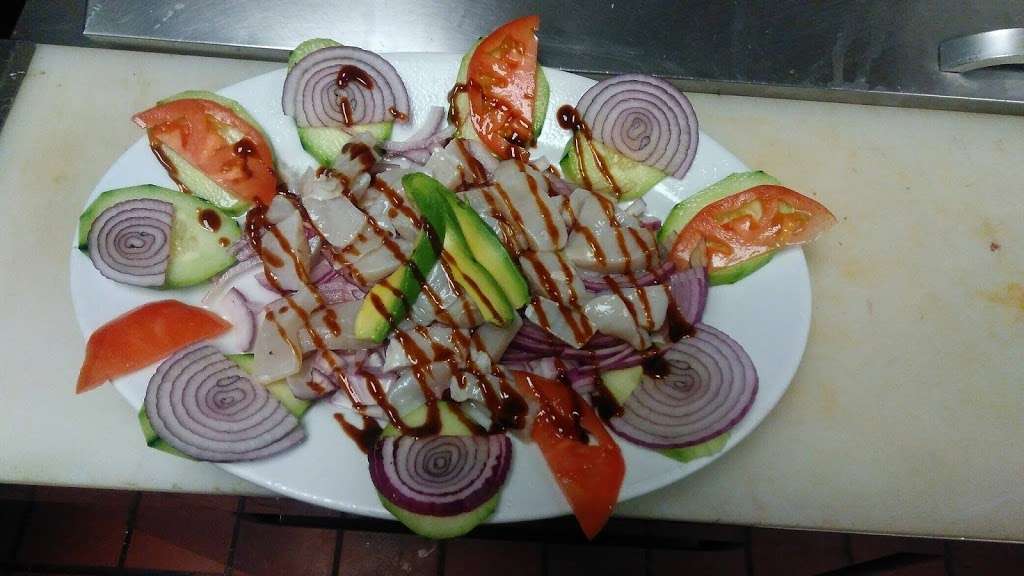 Mariscos El Cochorit | 5037 W Thomas Rd, Phoenix, AZ 85031, USA | Phone: (602) 664-0426