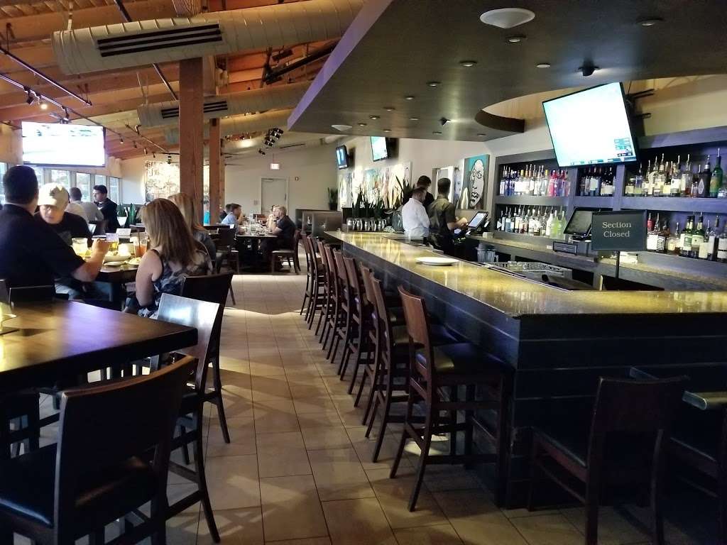 Yard House | 401 Shoreline Village Dr, Long Beach, CA 90802 | Phone: (562) 628-0455