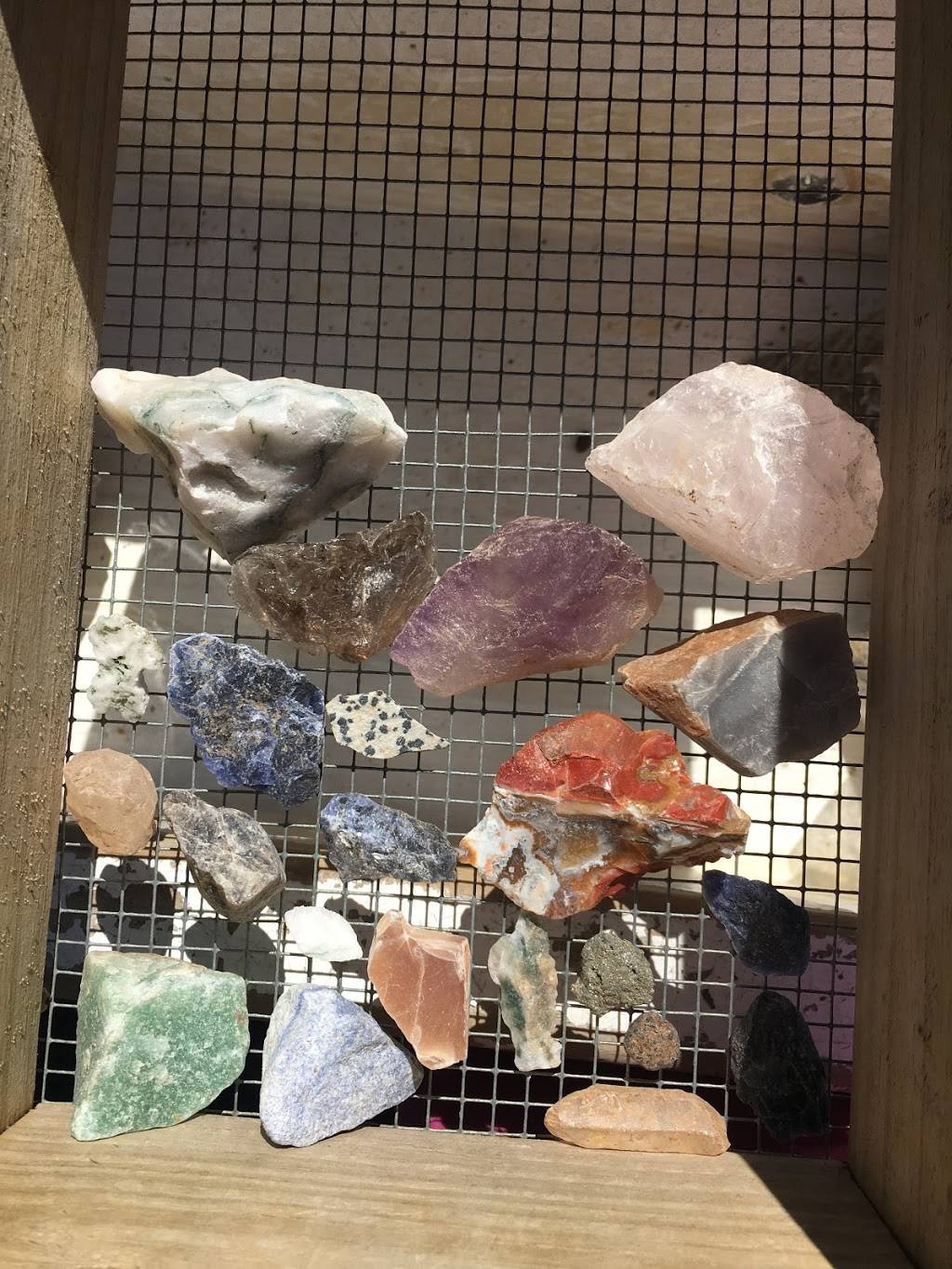 Jaes Gem Mine | 2416 Music Valley Dr #136, Nashville, TN 37214, USA | Phone: (615) 481-7909