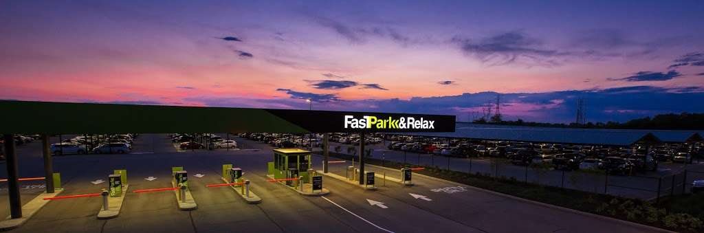 Fast Park & Relax IND | 8550 Stansted Road, Indianapolis, IN 46241, USA | Phone: (317) 241-7275