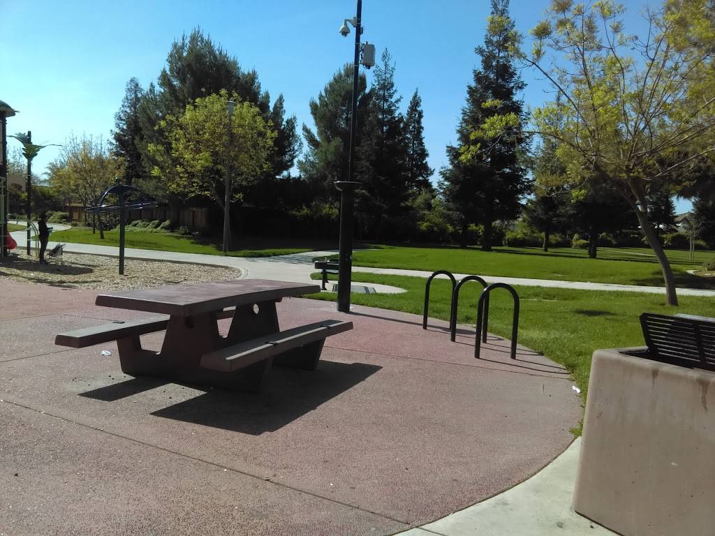 Fales Park | 8485 Auberry Drive, Elk Grove, CA 95624, USA | Phone: (916) 405-5688