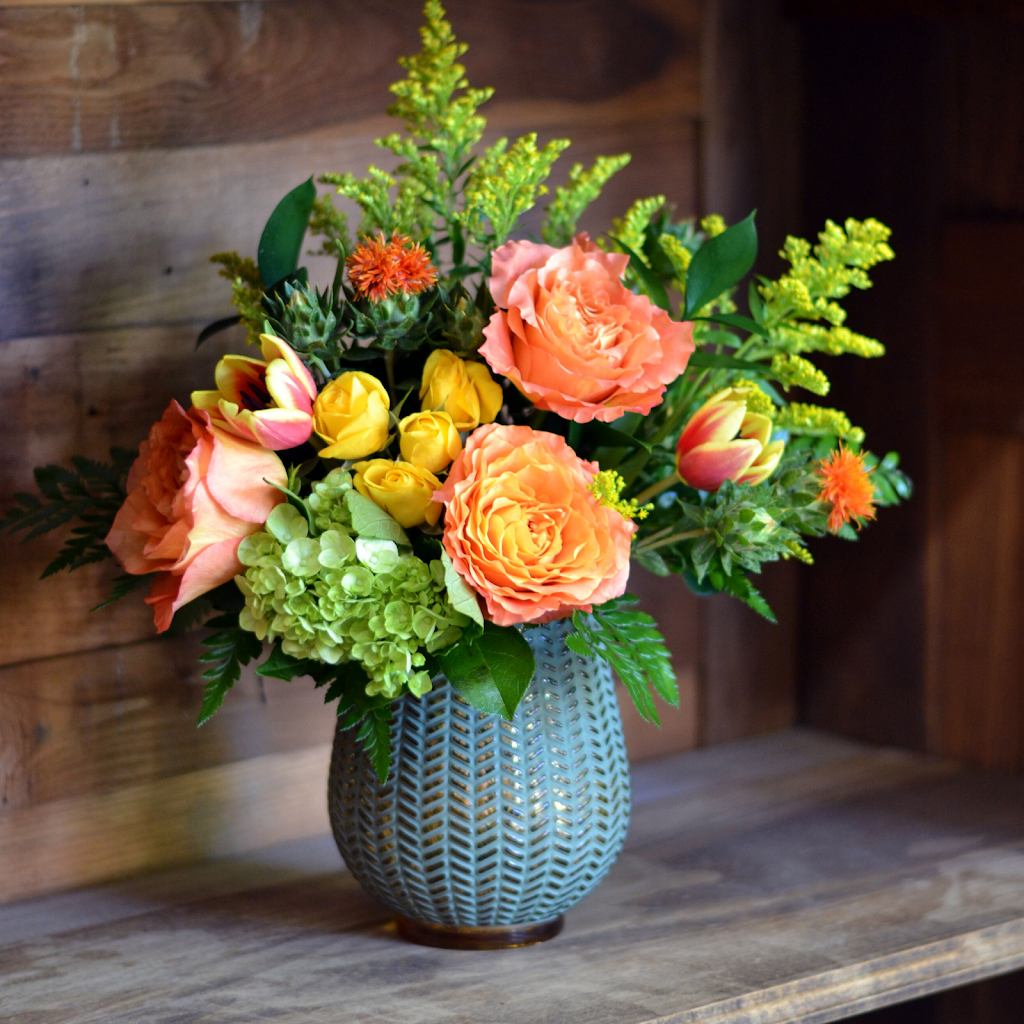 Alexanders Floral Designs | 18322 Lakeshore Blvd, Cleveland, OH 44119, USA | Phone: (216) 283-3300