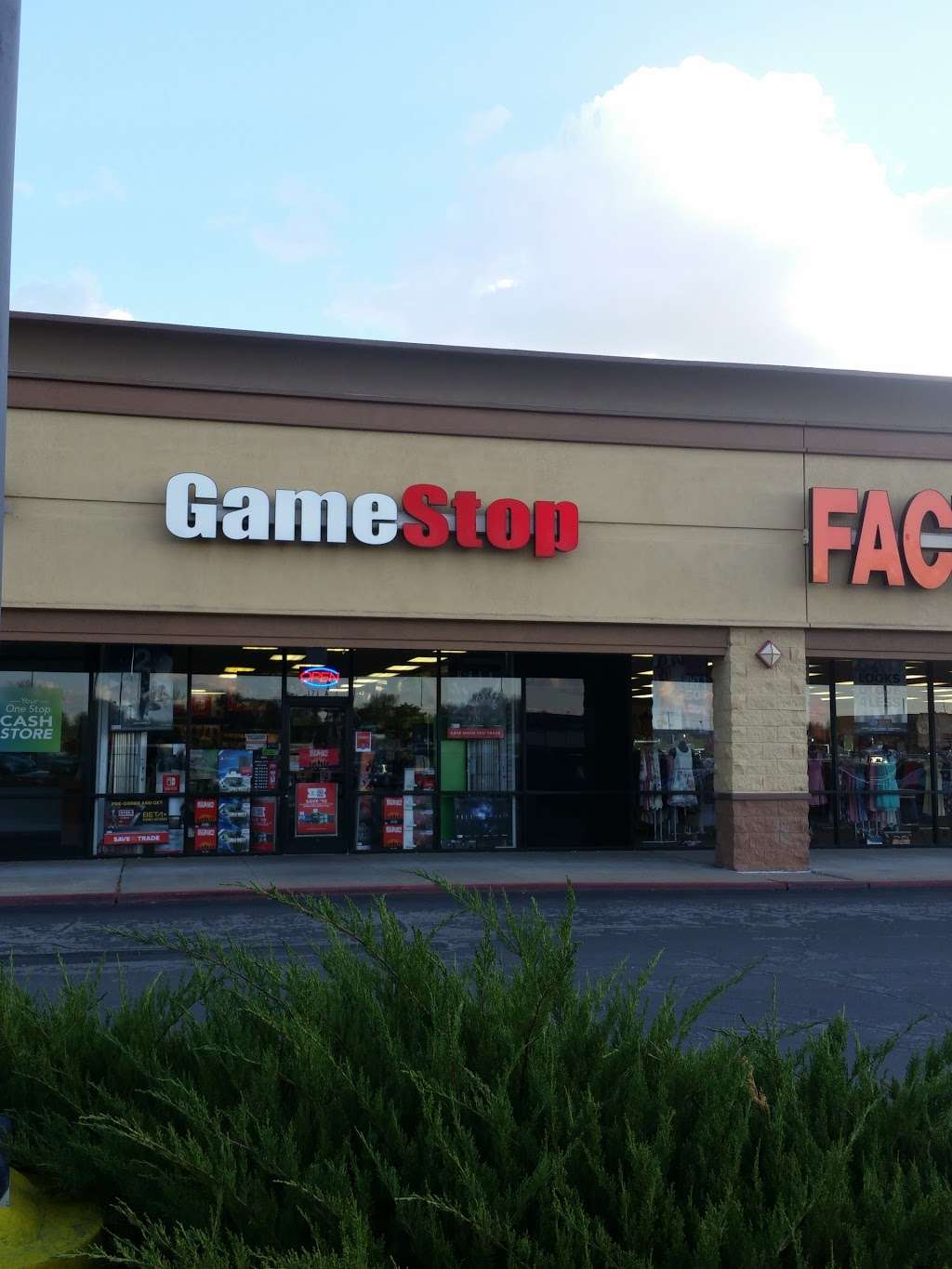 GameStop Prestige | 1716 E Ohio St A, Clinton, MO 64735, USA | Phone: (660) 885-6879