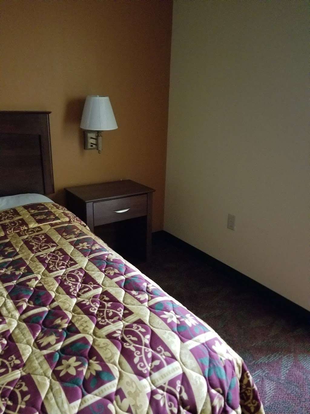 Executive Inn | 710 US-90, Dayton, TX 77535, USA | Phone: (936) 681-8359