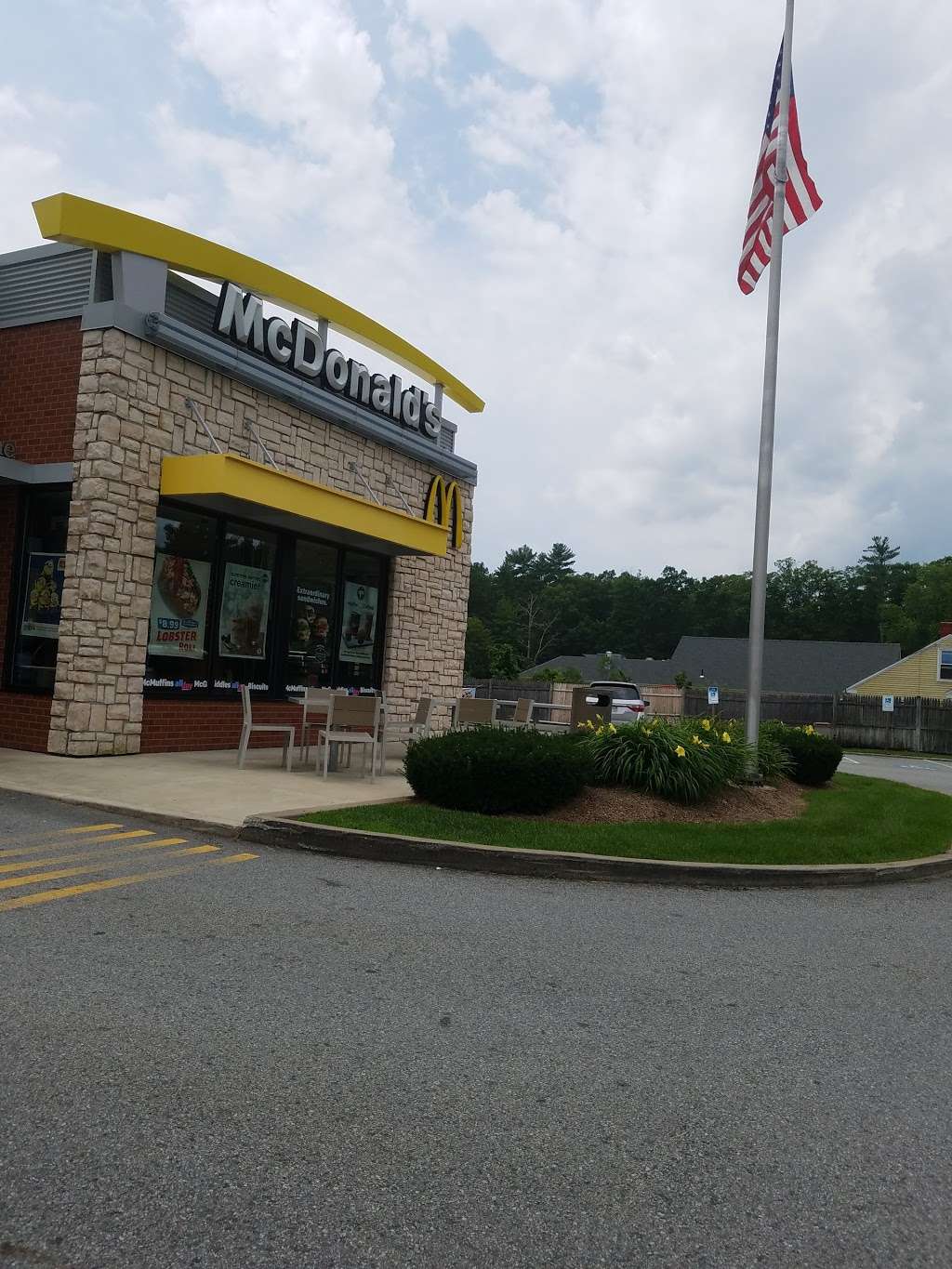 McDonalds | 20 Main St, Townsend, MA 01469, USA | Phone: (978) 597-6521