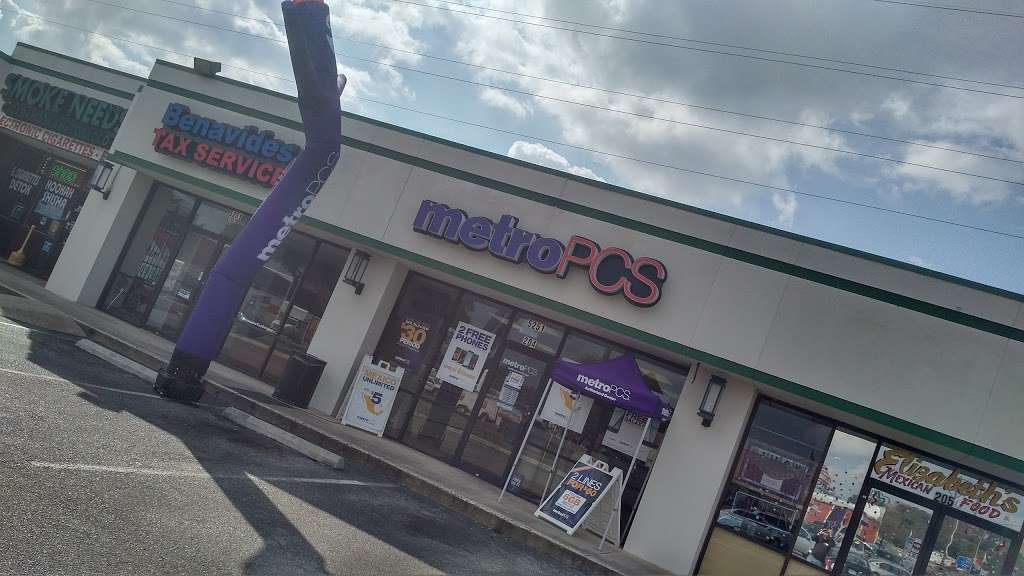 Metro by T-Mobile | 5251 Timberhill Ste 204, San Antonio, TX 78238, USA | Phone: (210) 681-8851